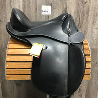 15" Barefoot Treeless Saddle *Loaded: 2 Shims, 30" Prestige Girth, SS Tack Carrying Case & Barefoot: Non-Slip Full Pad & Half Pad, 24-34" Stirrup Leathers, 26" Neoprene Girth, Fleece Saddle Cover, Extra Headplate Insert Serial #: 2401153117-38625VPS