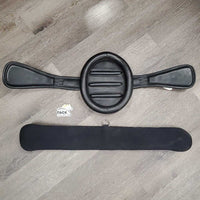 15" Barefoot Treeless Saddle *Loaded: 2 Shims, 30" Prestige Girth, SS Tack Carrying Case & Barefoot: Non-Slip Full Pad & Half Pad, 24-34" Stirrup Leathers, 26" Neoprene Girth, Fleece Saddle Cover, Extra Headplate Insert Serial #: 2401153117-38625VPS