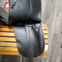 17" MW *5.25" County Saddlery Dressage, Front Pencil Block, Wool Flocked, Flaps: 16"L x 11"W Serial #: 86030815 No 3 Fit