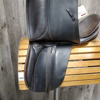 17" MW *5.25" County Saddlery Dressage, Front Pencil Block, Wool Flocked, Flaps: 16"L x 11"W Serial #: 86030815 No 3 Fit