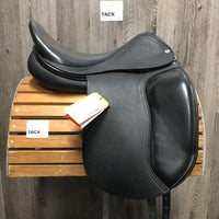 18" M *4.25" 4 Star Saddlery Dressage Saddle, wool Flocking, Xlg Front Blocks, Flaps: 15.75"L x 12"W Serial #: 58096 18