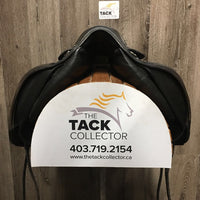 18" M *4.25" 4 Star Saddlery Dressage Saddle, wool Flocking, Xlg Front Blocks, Flaps: 15.75"L x 12"W Serial #: 58096 18