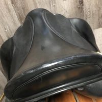 18" M *4.25" 4 Star Saddlery Dressage Saddle, wool Flocking, Xlg Front Blocks, Flaps: 15.75"L x 12"W Serial #: 58096 18