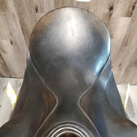 17.5 Adj *set M/W Schleese Ostergaard Dressage Saddle, Brown Vinyl Cover, Xlg Front Changeable Blocks, Wool Flocked, Rear Gusset Panels, Flaps: 17"L x 12" W Serial #: 2658 GOH0900