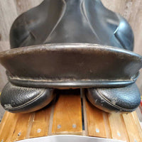 17.5 Adj *set M/W Schleese Ostergaard Dressage Saddle, Brown Vinyl Cover, Xlg Front Changeable Blocks, Wool Flocked, Rear Gusset Panels, Flaps: 17"L x 12" W Serial #: 2658 GOH0900