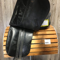 17" Med *4.25" Collegiate Dressage, 2 Billet Guards, Foam Panels, Sm Front Pencil Blocks, Flaps: 17"L x 12"W Serial #: 6528