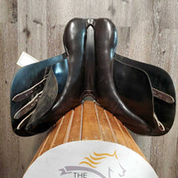 17" Med 5" Berney Bros Close Contact, 2 Billet Guards, 0 Blocks, Rear Gusset Panel, Synthetic flocking, Flaps: 14"L x 13"W Serial #: N/A