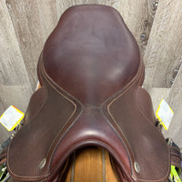 17.5 MW *5.25 CWD SE01 Close Contact, CWD 56" Stirrup Leathers, Sprenger Bow Flex Stirrup Irons, 2 Billet Guards, Red Fleece lined CWD Cover, Med Front & Back Blocks, Foam Panels, Flaps: 15" L x 14" W Serial #: SE01 17.5 TC 4L PA 705 205 305 RT 15 417778