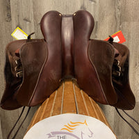 17.5 MW *5.25 CWD SE01 Close Contact, CWD 56" Stirrup Leathers, Sprenger Bow Flex Stirrup Irons, 2 Billet Guards, Red Fleece lined CWD Cover, Med Front & Back Blocks, Foam Panels, Flaps: 15" L x 14" W Serial #: SE01 17.5 TC 4L PA 705 205 305 RT 15 417778