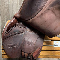 17.5 MW *5.25 CWD SE01 Close Contact, CWD 56" Stirrup Leathers, Sprenger Bow Flex Stirrup Irons, 2 Billet Guards, Red Fleece lined CWD Cover, Med Front & Back Blocks, Foam Panels, Flaps: 15" L x 14" W Serial #: SE01 17.5 TC 4L PA 705 205 305 RT 15 417778