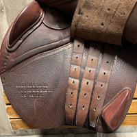 17.5 MW *5.25 CWD SE01 Close Contact, CWD 56" Stirrup Leathers, Sprenger Bow Flex Stirrup Irons, 2 Billet Guards, Red Fleece lined CWD Cover, Med Front & Back Blocks, Foam Panels, Flaps: 15" L x 14" W Serial #: SE01 17.5 TC 4L PA 705 205 305 RT 15 417778