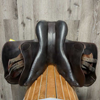 17.5 33cm M *4.5" Prestige X-Meredith Close Contact, 2 Billet Guards, Navy Prestige Cover, Pr 48" Prestige Stirrup Leathers, Med Front & Large Back Blocks, Synthetic Wool Panels, Calfskin, Flaps: 13"W x 13"L Serial #: 17 33 0804 1014 s5AA