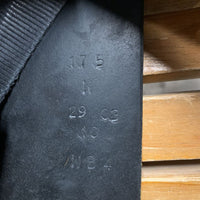 17.5 W *5.5" Hulsebos Zadels WB4 Dressage Saddle, Xlg Front Block, Wool Flocking, Lg Rear Gusset Panel, Shoulder Relief Panels, Flaps: 17.5"L x 12"W Serial #: 17.5 W 29 03 410 WB4