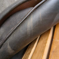 $ Reduced!! 17.5" M *5" Voltaire Palm Beach Saddle, Voltaire Leathers, 2 Billet Guards, 2 D Ring Attachments, Brown Voltaire Cover, Foam Panels, Med Front & Back Blocks, Pro Panels, Flaps: 14.5"L x 14"W Serial #: 0992 22 17.5 3AA M/M Pro B15