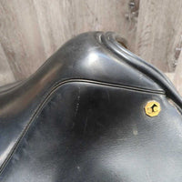 17.5 M *MW - 5.25" Exselle Dressage Saddle, Black Fleece Exselle Cover, Wool Flocking, Long Pencil Block, Rear Gusset Panels, Flaps: 17.75"L x 12"W Serial #: AF 063 1578