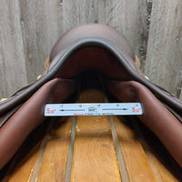 18 MW *5.25" Childeric M Close Contact, 2 Billet Guards, Grey/Orange Childeric Cover, Med Front & Back Blocks, Foam Panels, Flaps: 13.5"L x 13.5"W Serial #: 3A -M-18 689-21