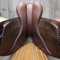 18 MW *5.25" Childeric M Close Contact, 2 Billet Guards, Grey/Orange Childeric Cover, Med Front & Back Blocks, Foam Panels, Flaps: 13.5"L x 13.5"W Serial #: 3A -M-18 689-21