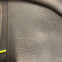 17.5 MW *5.25" Equipe Expression Close Contact, 2 Billet Guards, Blue Equipe Cotton Cover, upgraded calf leather, Felt Panels, Med Front & Back Blocks, Flaps: 13.5"L x 13"W Serial #: 17.5 N 3500099 JEXES +2 +1