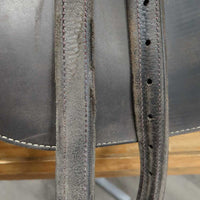 17" (7) 34 *MW 5.5" Erreplus Close Contact, 2 Billet Guards, Grey Erreplus Cover, 54" Erreplus Leathers, Med Front & Back Blocks, Wool Flocking, Flaps: 13.75"L x 13.5"W Serial #: 1811 486574 FM RO