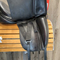 18" Adj *Set W *5.75 Dresch Dressage, Navy Schleese Cotton Cover, Wool Flocking, Front & Rear Gusset Panels, XLg Front Blocks, Flaps: 15" L x 11"W Serial #: BS6635