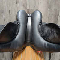 18" Adj *Set W *5.75 Dresch Dressage, Navy Schleese Cotton Cover, Wool Flocking, Front & Rear Gusset Panels, XLg Front Blocks, Flaps: 15" L x 11"W Serial #: BS6635