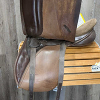 17.5" M *5" Exselle Evolution Dressage Saddle, Suede Seat & Knee Rolls, Lg - Long Exterior Front Blocks, Wool Flocking, Rear Gusset Panels, Flaps: 17"L x 13"W Serial # 0123 EX9 3 293 175