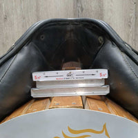 17.5 W *5.5" Sankey SD Custom Dressage Saddle, Black Sankey Cover, Wool Flocking, Large Front Blocks, Lg Rear Gusset Panels, Long Front Gusset Panels, Flaps: 17.5"L x 12.5"W Serial #: 1831017 17.5 T