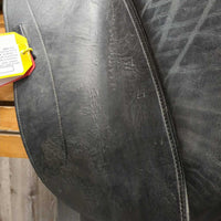 17.5 W *5.5" Sankey SD Custom Dressage Saddle, Black Sankey Cover, Wool Flocking, Large Front Blocks, Lg Rear Gusset Panels, Long Front Gusset Panels, Flaps: 17.5"L x 12.5"W Serial #: 1831017 17.5 T