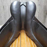 All Purpose, Black Country Black Cotton Cover, 2 Billet Guards, 2 Front Velcro Pencil Blocks, Front & Rear Gusset Panels, Wool Flocking, Flaps: 16"L x 14"W Serial #: 23983