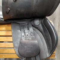 All Purpose, Black Country Black Cotton Cover, 2 Billet Guards, 2 Front Velcro Pencil Blocks, Front & Rear Gusset Panels, Wool Flocking, Flaps: 16"L x 14"W Serial #: 23983