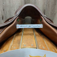 17.5 MW *5" Devoucoux Biarritz Close Contact, 2 Billet Guards, Green Devoucoux Cover, Med Front & Back Blocks, Foam Panels, Flaps: 13.5L x 13.25"W Serial #: 2561 10 ARCADE NORMAL EF 17.5 2A 3PC PX5 PX415 PX310