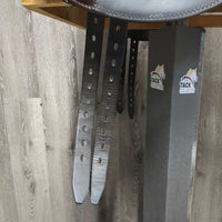 16.5 Adj *set XW *6.5" Schleese Obrigado Monoflap Dressage Saddle, Navy Schleese Cover, Wool Flocking, Shoulder Relief Panels, Rear Gusset Panels, Lg External Front Blocks, Flaps: 16"L x 10"W Serial #: B2 1 RW 16.5 M0640350424