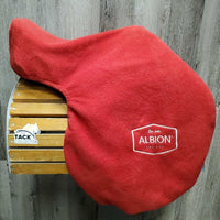 17.5" *MW 5.25" Albion Close Contact Saddle, 2 Billet Guards, Albion Red Fleece Cover, Wool Flocking, Front & Rear Gusset Panels, Med Back Blocks, Flaps: 13.5"L x 13"W Serial #: W 17 1/2 95760