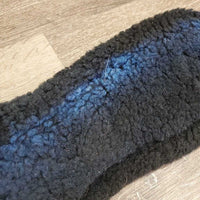 Cotton Quilt & Sheepskin Short Girth, 2x els, Center D Ring *gc/vgc, clean, discolored, stiff, hair