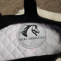 Sheepskin Anatomical Shoulder Relief Dressage - Short Girth Cover, bag *new