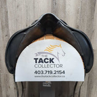 17" *XW 6" Prestige D1 Engelke Dressage Saddle, Navy Prestige Cotton Cover, Wool Flocking, Shoulder Relief Panels, Lg Front Blocks, Flaps: 16"L x 12"W, Serial #: 17M 3840611 LZ1