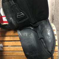 17" *MW 5.5" Sankey Jacinda Dressage Saddle, Black Sankey Nylon/Fleece Saddle Cover, Xlg Front Exterior Blocks, Front & Rear Gusset Panels, Wool Flocking, Flaps: 15.5"L x 12"W Serial # 100516 17T