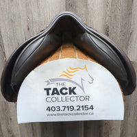 17" *W/XW *6.25" W.R.H. French Debut Close Contact, 2 Billet Guards, Black Ideal Cotton Cover, Black Fairfax Bag: 4 Velcro Blocks, Wool Flocking, Front & Rear Gusset Panels, Flaps: 13.75"L x 14.5"W Serial #: 17 W 103191