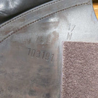 17" *W/XW *6.25" W.R.H. French Debut Close Contact, 2 Billet Guards, Black Ideal Cotton Cover, Black Fairfax Bag: 4 Velcro Blocks, Wool Flocking, Front & Rear Gusset Panels, Flaps: 13.75"L x 14.5"W Serial #: 17 W 103191