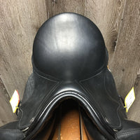 17" *MW/W 5.5" Sankey Jacinda Monoflap Dressage Saddle, Black Sankey Cover, Wool Flocking, XLg Exterior Blocks, Front & Rear Gusset Panels, Buffalo Leather, Flaps: 16.25"L x 11"W Serial #: 074416 17 M/W