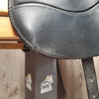 17.5" *XW 6.25" Dresch Monoflap Dressage Saddle, Xlg Exterior Front Blocks, Velcro Flap/Panel, Wool Flocking, Front & Rear Gusset Panels, Flaps: 15.5"L x 11.5"W Serial #: N/A