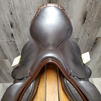 17.5 Adj *set MW *5" Custom Saddlery Monoflap Saddle, Black Custom Saddlery Cover, Wool Flocking, Rear Gussets, Large Exterior Front Pencil Roll & Back Block, Flaps: 15"L x 14.25"W Serial #: 22712 175 13