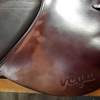 17" MW 5.25" Vega Close Contact, 2 Billet Guards, Black Vega 1/2 Cover, Wool/Felt Panels, Med Front & Back Blocks, Flaps: 13.25"l x 13"W Serial #: 17 N 2612105 M 2 -1.5