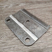 Body Clippers, 2 prs blades, box *TURNS ON - Motor Sounds OK, NEEDS REPAIR: NEW HEAD?FEET *gc/fair, hair, dirt, v.hairy filter, loose head, grooved feet