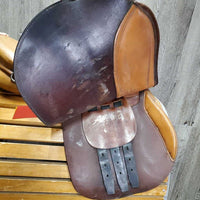 16.5/17" M/W *5" Courbette Alpina Close Contact, 2 Billet Guards, Large Front Pencil Roll Blocks, Foam Panels, Rear Gusset Panel, Flaps: 14"L x 13"W Serial #: 904069 62 3888880