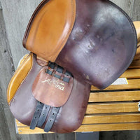 16.5/17" M/W *5" Courbette Alpina Close Contact, 2 Billet Guards, Large Front Pencil Roll Blocks, Foam Panels, Rear Gusset Panel, Flaps: 14"L x 13"W Serial #: 904069 62 3888880