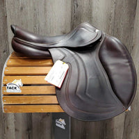 17.5" *MW *5.5" CWD 2Gs Mademoiselle Close Contact, 2 Billet Guards, Red CWD Cover, Foam Panels, Med Front & Back Blocks, Flaps: 24.5"L x 13.5"W Serial #: SE32 S2 TC 3L PA 305 RT 17 56636