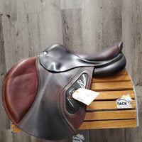 17" *W 5.5" CWD 2Gs Close Contact Saddle, 2 Billet Guards, Red Cotton CWD Cover, Foam Panels, Med Front & Back Blocks, Flaps: 14"L x 14.5"w Serial #: SE 29 S1 CC TR PA 715 205 305 RT R6 16 46364
