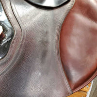 17" *W 5.5" CWD 2Gs Close Contact Saddle, 2 Billet Guards, Red Cotton CWD Cover, Foam Panels, Med Front & Back Blocks, Flaps: 14"L x 14.4"w Serial #: SE 29 S1 CC TR PA 715 205 305 RT R6 16 46364