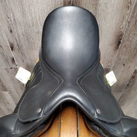 17" *adj *Red/Wide Gullet In Premier Equine Monoflap Dressage Saddle, Green Premier Equine Cover, Wool Flocking, Rear Gusset Panels, Lg Front Exterior Blocks, Flaps: 17"L x 13.5"W Serial #: PE 090043